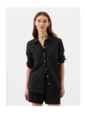 GAP Black Long-Sleeve Button-Down Shirt
